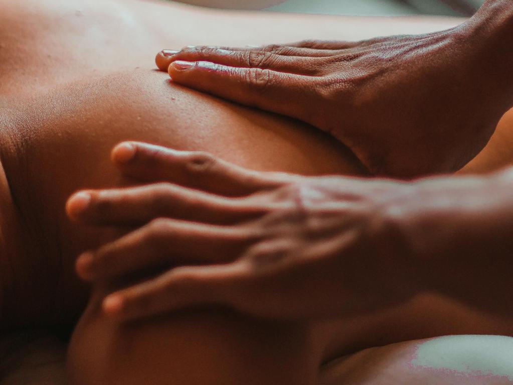 What causes anal itching?